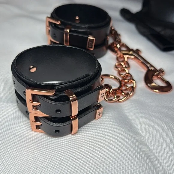 Honey Birdette Hand Cuffs - Picture 3 of 3